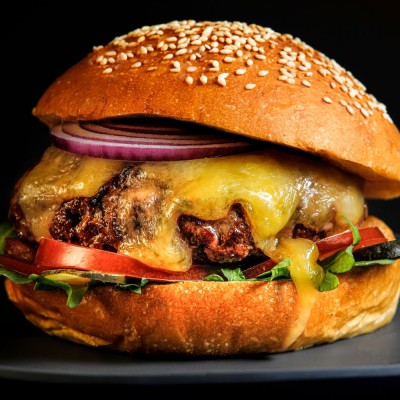 Burger de bœuf grillé au mélange Barbecue Burger de bœuf grillé au mélange Barbecue